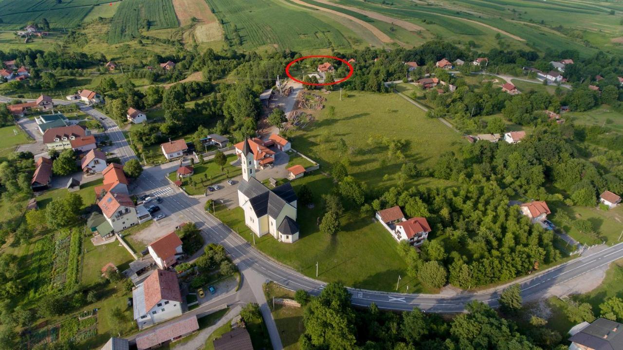 Studio Apartment Karlo Dreznik Grad Luaran gambar